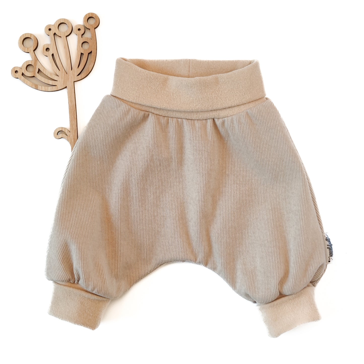 Hose "Wolkentanz" in Sandlicht