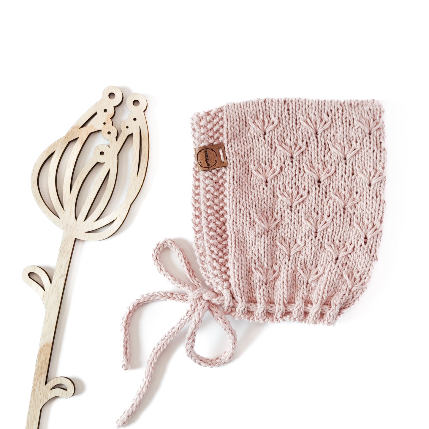 Mütze "Zartes Wiesenblümchen" in Rosentau