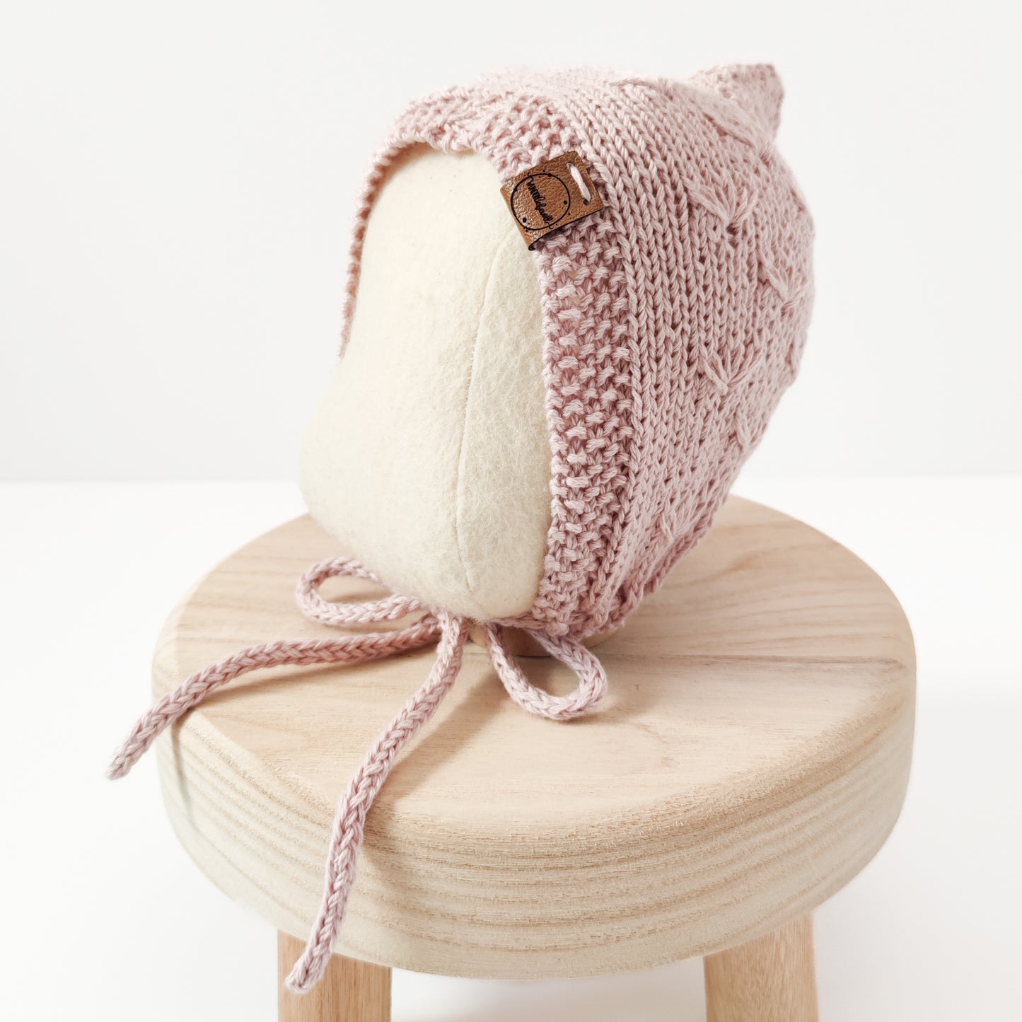 Mütze "Zartes Wiesenblümchen" in Rosentau