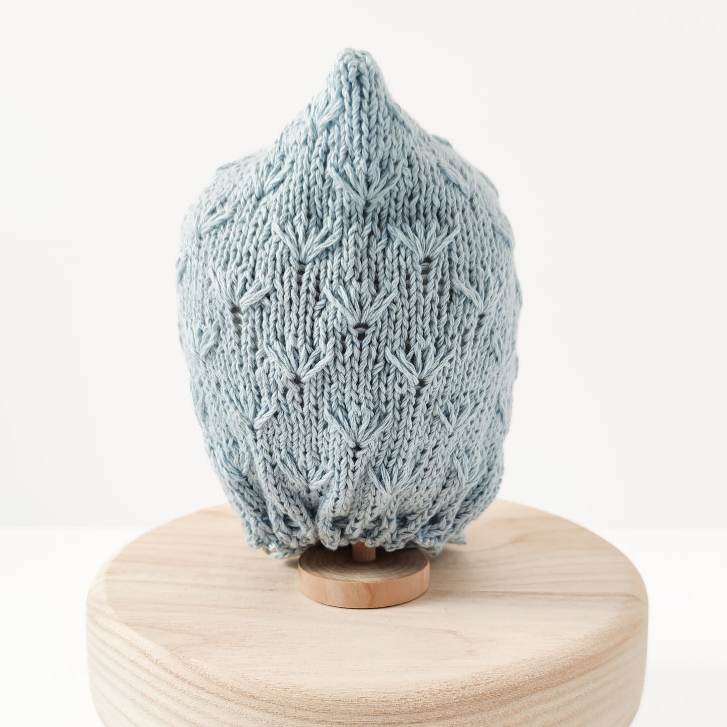 Mütze "Zartes Wiesenblümchen" in Nordhauch