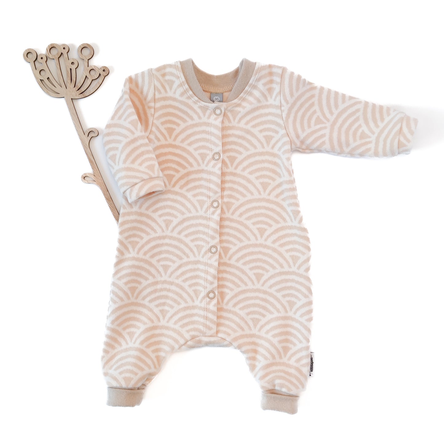 Strampler "Wellenkind" in Sandlicht