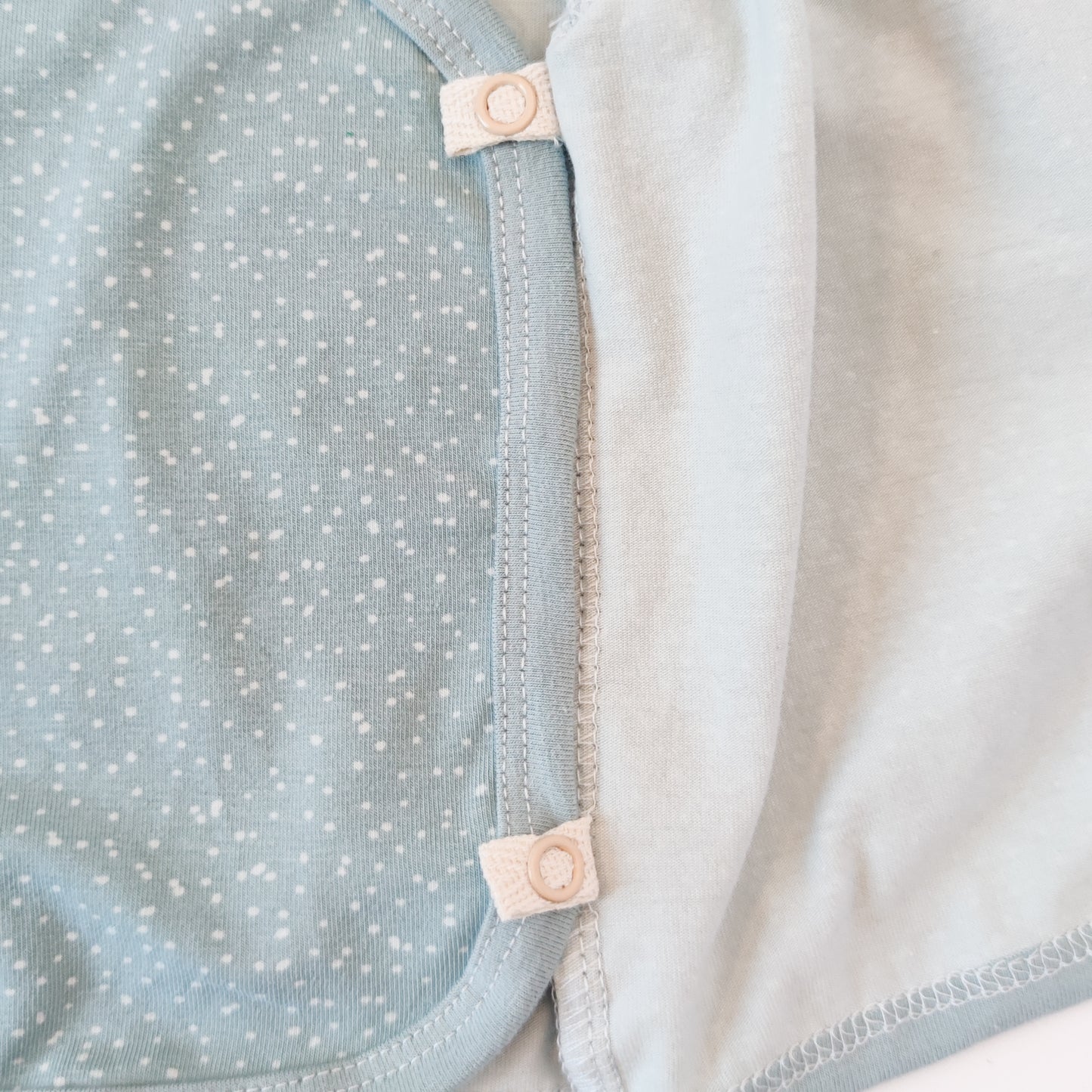Wickelshirt "Seelchen" in Nordhauch mit Pünktchen