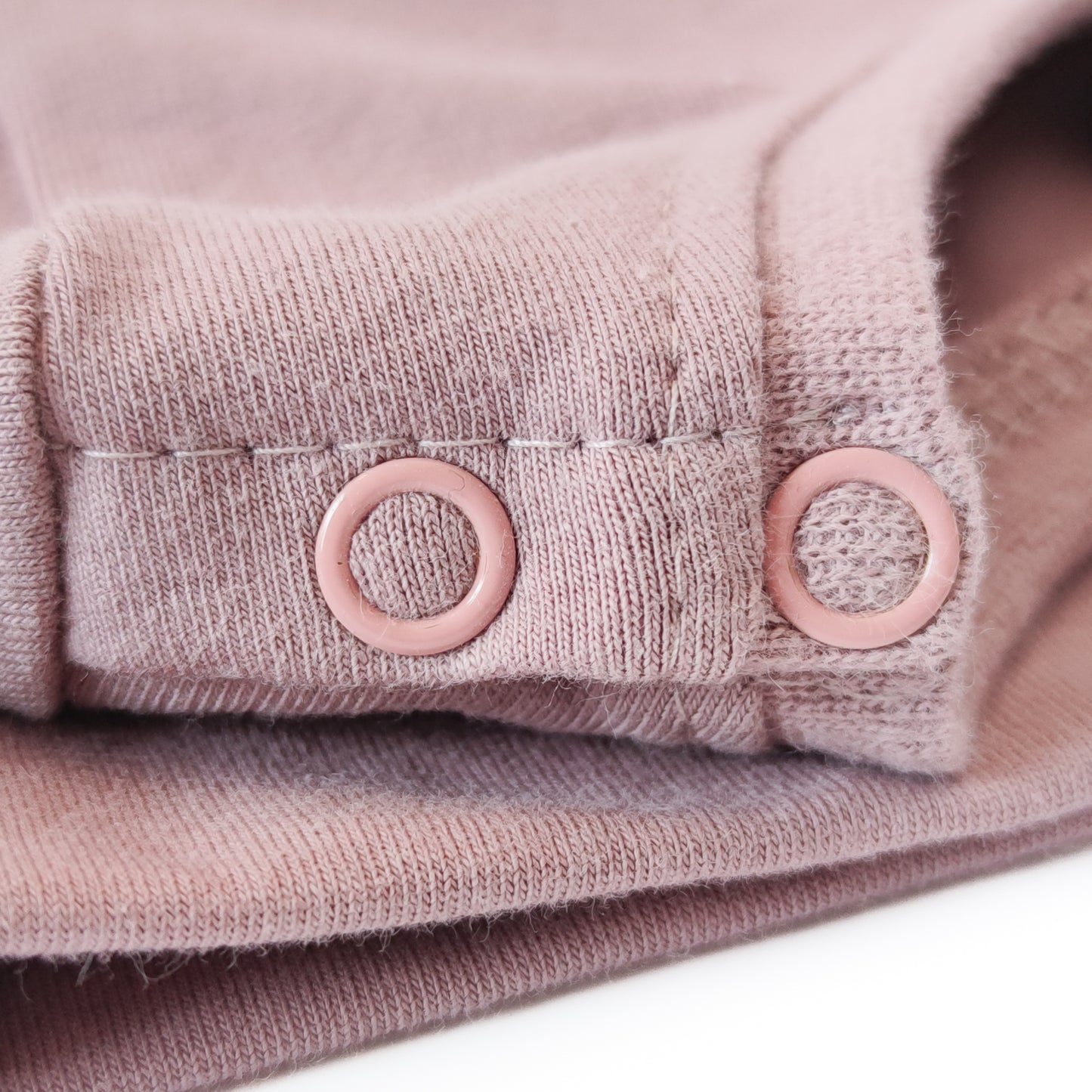 Shirt "Knöpfchen" in Rosentau