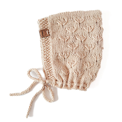 Mütze "Zartes Wiesenblümchen" in Sandlicht