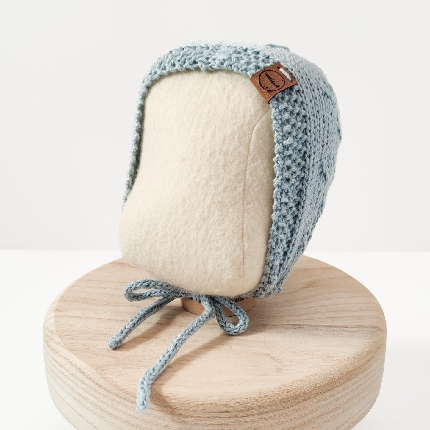 Mütze "Zartes Wiesenblümchen" in Nordhauch