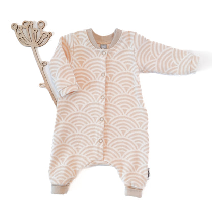 Strampler "Wellenkind" in Sandlicht